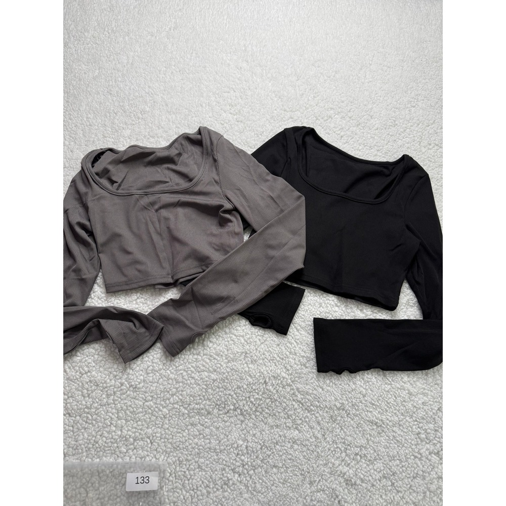 Ribbed Crop Top Long Sleeve Thumbhole 2 Pack Women Size S Black Grey NWOT 133